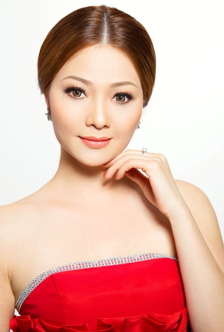 Những người đẹp Việt Nam một lần lên ngôi Hoa hậu, tại vị suốt hàng chục năm vẫn không có người kế nhiệm để trao vương miện - Ảnh 13.