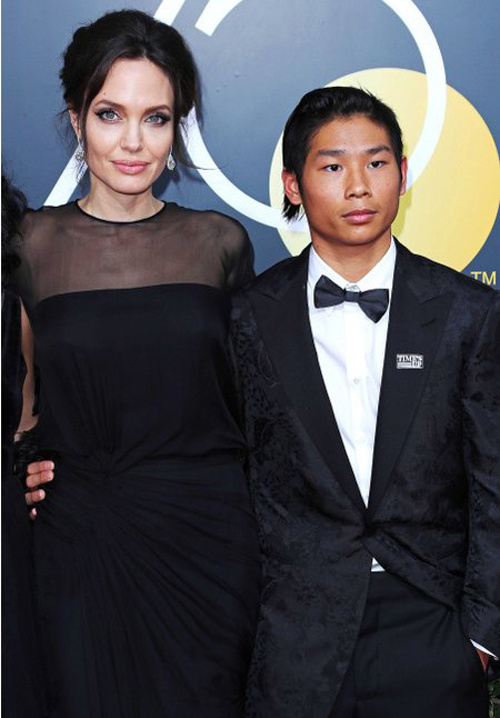 Con gái tomboy của Angelina Jolie bị gãy xương đòn trong kỳ nghỉ với gia đình - Ảnh 4.