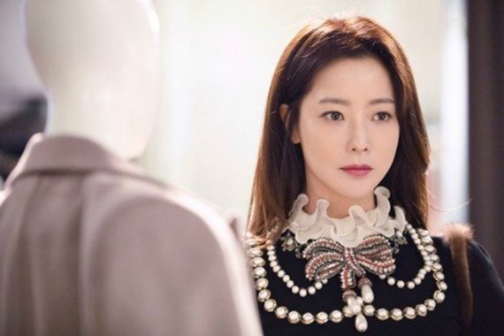 “Đệ nhất mỹ nhân Hàn” Kim Hee Sun: 10 năm hôn nhân viên mãn và chuyện từng muốn bỏ xứ ra đi vì con - Ảnh 5.
