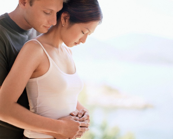 Đắng l&ograve;ng khi thấy b&aacute;t cơm của vợ l&uacute;c 11 giờ đ&ecirc;m - Ảnh 1.