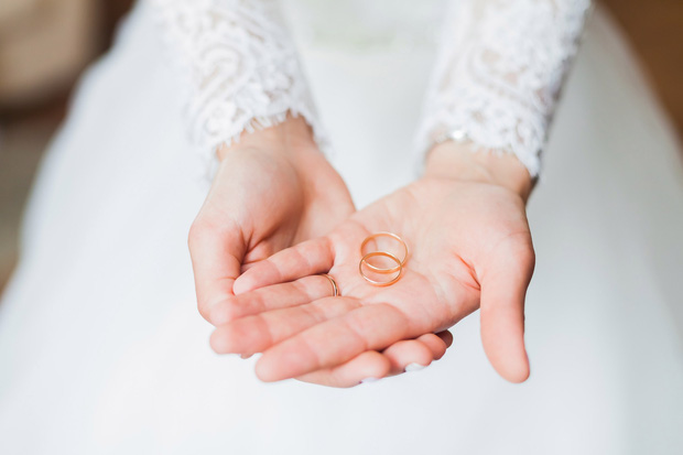 Tuyên bố cứng của mẹ chồng tương lai trong lễ đính hôn khiến cả tôi và bố mẹ đẻ tím mặt - Ảnh 1. Tuyên bố cứng của mẹ chồng tương lai trong lễ đính hôn khiến cả tôi và bố mẹ đẻ tím mặt - Ảnh 1.