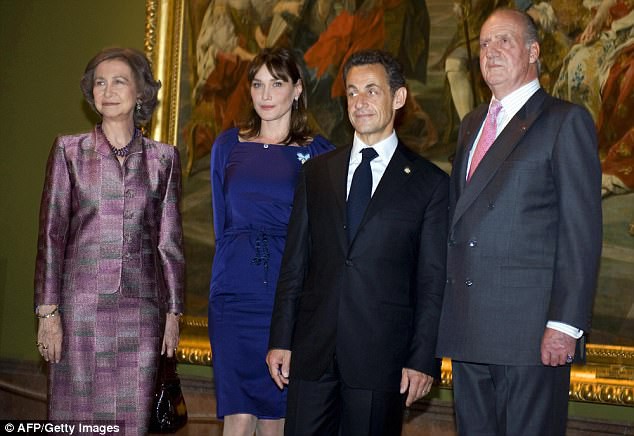 Phu nhân Tổng thống Pháp bị mỉa mai cư xử như bà hoàng khi nhất quyết không chịu làm việc này - Ảnh 3.