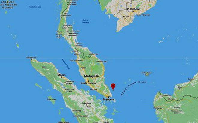 Chìm tàu cá Cà Mau, 11 ngư dân trôi đến gần Singapore, 2 người mất tích - Ảnh 1. Chìm tàu cá Cà Mau, 11 ngư dân trôi đến gần Singapore, 2 người mất tích - Ảnh 1.