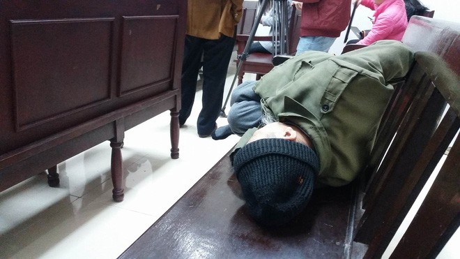 Bị cáo 79 tuổi hiếp dâm bé gái 3 tuổi ở Ba Vì nhận mức án 10 năm tù giam - Ảnh 1.