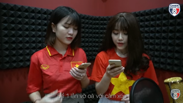 Nữ CĐV xinh đẹp từng gây ‘bão mạng’ cover Người lạ ơi để cổ vũ U23 Việt Nam - Ảnh 2.