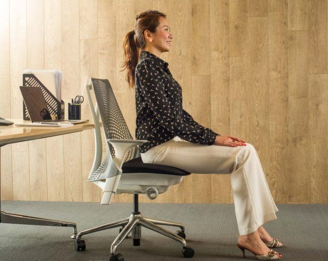 Dân văn phòng ngồi nhiều luôn đối mặt với tình trạng đau lưng khó chịu và đây là cách giải quyết hiệu quả - Ảnh 11.