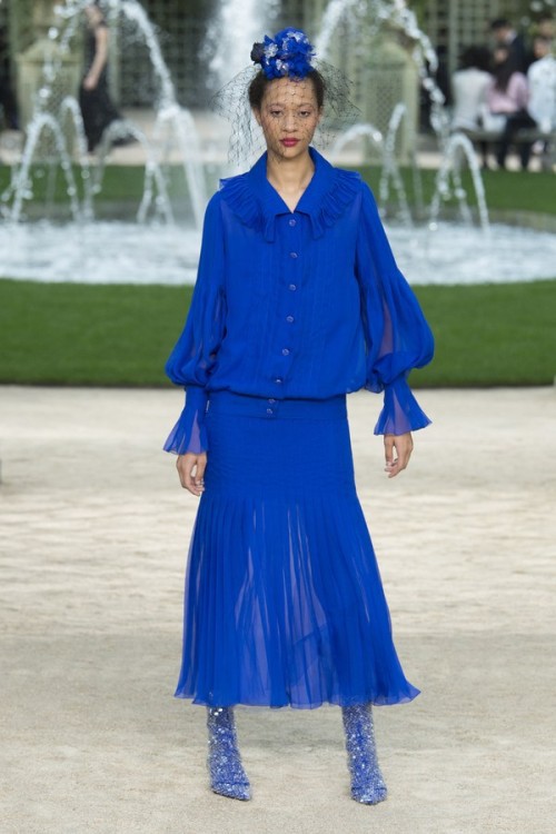 Con gái 16 tuổi của Cindy Crawford xuất hiện ấn tượng ở Tuần lễ Thời trang Haute Couture - Ảnh 12.