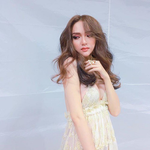 Hương Giang Idol: Mỹ nhân chuyển giới có gout thời trang nóng bỏng nhất Showbiz Việt - Ảnh 13.