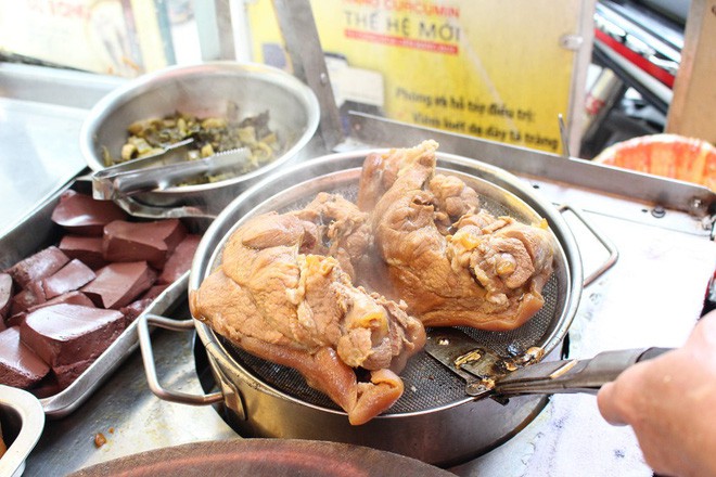 Các loại bánh mì ngon - độc - lạ ở Sài Gòn chỉ mới nghe thôi là muốn thưởng thức ngay - Ảnh 24.