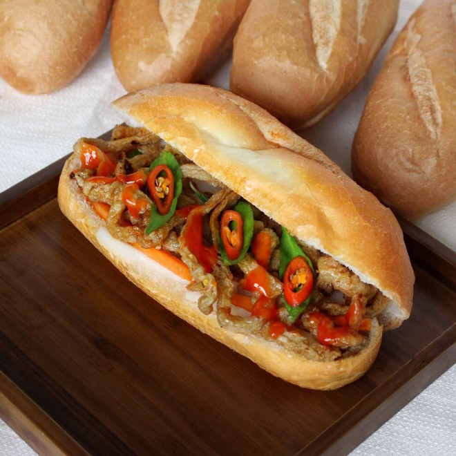 Các loại bánh mì ngon - độc - lạ ở Sài Gòn chỉ mới nghe thôi là muốn thưởng thức ngay - Ảnh 37.