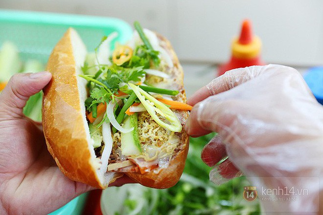 Các loại bánh mì ngon - độc - lạ ở Sài Gòn chỉ mới nghe thôi là muốn thưởng thức ngay - Ảnh 44.