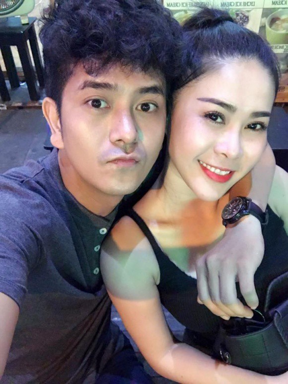 Bé An Hùng Thuận công khai ảnh thân mật với bạn gái mới sau khi ly hôn - Ảnh 4.