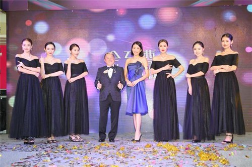 Đại ca làng giải trí Hong Kong tiếp tục bị vạch trần thủ đoạn cưỡng hiếp các nữ nghệ sĩ - Ảnh 5. Đại ca làng giải trí Hong Kong tiếp tục bị vạch trần thủ đoạn cưỡng hiếp các nữ nghệ sĩ - Ảnh 5.