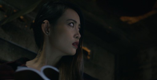 Phim kinh dị Việt tung trailer gây ám ảnh: Quay clip câu view trong xưởng may ma và cái giá phải trả! - Ảnh 9.