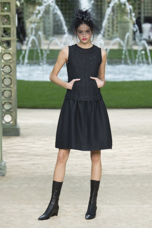 Con gái 16 tuổi của Cindy Crawford xuất hiện ấn tượng ở Tuần lễ Thời trang Haute Couture - Ảnh 8.
