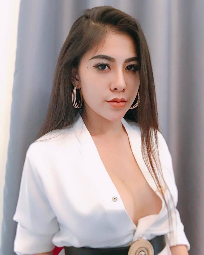 Cô giáo nổi nhất MXH những ngày qua: Thành thạo 3 ngoại ngữ, chơi 4 nhạc cụ và rất sexy - Ảnh 9.