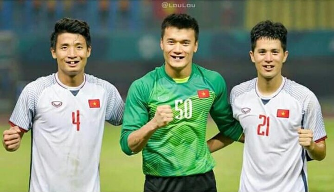 Ảnh chế răng móm của các tuyển thủ Việt Nam khiến người hâm mộ bật cười vì hài hước - Ảnh 14.