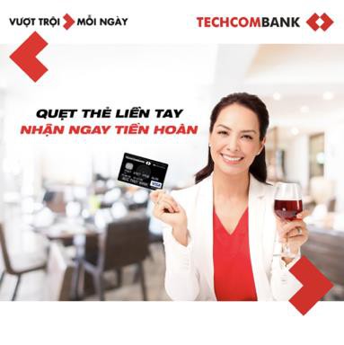 Mua sắm Tết, hoàn tiền hấp dẫn với thẻ thanh toán Techcombank - Ảnh 1.