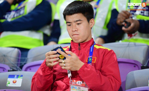 Việt Nam 2-0 Yemen: Thầy trò Park Hang-seo thấp thỏm chờ vé đi tiếp - Ảnh 7. Việt Nam 2-0 Yemen: Thầy trò Park Hang-seo thấp thỏm chờ vé đi tiếp - Ảnh 7.