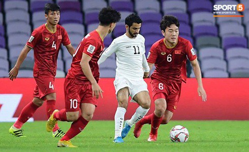 Việt Nam 2-0 Yemen: Thầy trò Park Hang-seo thấp thỏm chờ vé đi tiếp - Ảnh 56.