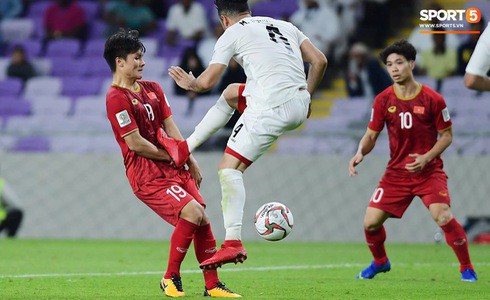 Việt Nam 2-0 Yemen: Thầy trò Park Hang-seo thấp thỏm chờ vé đi tiếp - Ảnh 76.