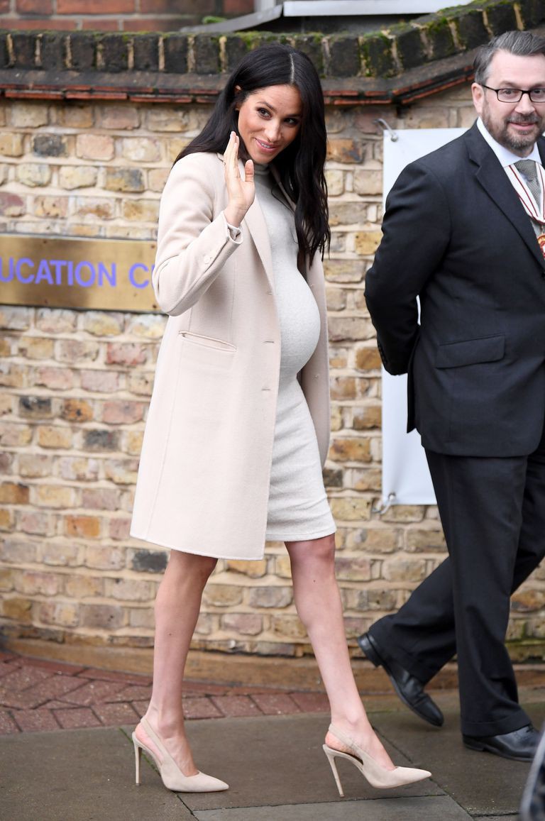 meghan-duchess-of-sussex-departs-after-visiting-mayhew-news-photo-1083228838-1547656353-15477108822521345620330
