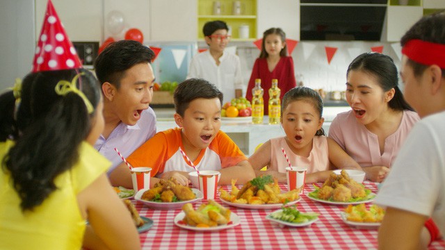 Ốc Thanh Vân cùng Biệt Tài Tí Hon đổi vai trong MV mới gây bất ngờ - Ảnh 3.