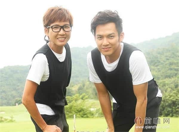 Ảnh sao bên người thân gây tẩu hỏa nhập ma: Bố con mà như cặp đôi, vợ chồng lại bị nhầm thành chú cháu - Ảnh 25. Ảnh sao bên người thân gây tẩu hỏa nhập ma: Bố con mà như cặp đôi, vợ chồng lại bị nhầm thành chú cháu - Ảnh 25.