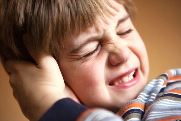 Tự ý bắt bệnh cho con: một trong những lý do khiến viêm amidan ở trẻ thêm nặng - Ảnh 2.