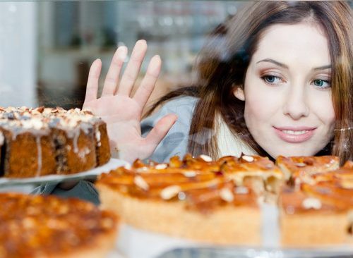 8 thói quen ăn uống chắc chắn khiến bạn béo lên chứ không còn gọn gàng như trước - Ảnh 3.
