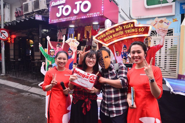 &ldquo;Tưng bừng mỗi tuần, ng&agrave;n người tr&uacute;ng số&rdquo; - Ảnh 3.