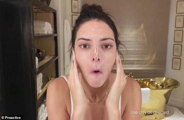 Panorama of the acne cream advertising disaster that is causing Kendall Jenner to receive enough brickbats to build a villa - Photo 2.