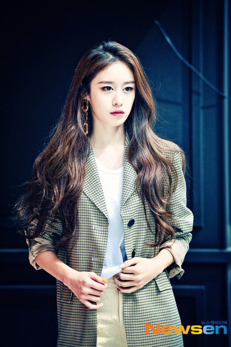 Jiyeon thông báo comeback sau 5 năm nhưng vẫn khiến fan nhói lòng khi nói đến việc tái hợp của T-ARA - Ảnh 4. Jiyeon thông báo comeback sau 5 năm nhưng vẫn khiến fan nhói lòng khi nói đến việc tái hợp của T-ARA - Ảnh 4.