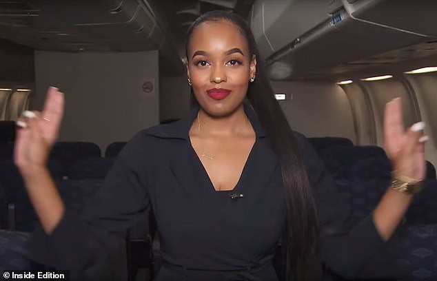 Nữ tiếp viên hàng không gây sốc khi tiết lộ những thứ &quot;bẩn nhất&quot; trên máy bay mà hành khách không hay biết và đưa ra lời khuyên  - Ảnh 1.
