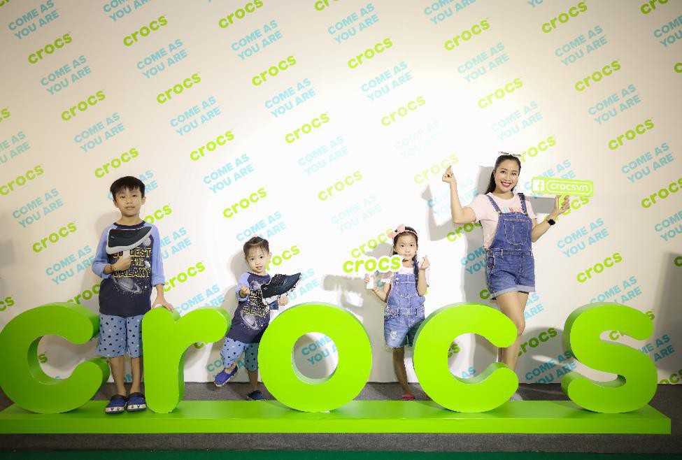 Nhung Gumiho và Ốc Thanh Vân tham gia sự kiện Crocs ra mắt 3 dòng sản phẩm mới, lý giải vì sao ai cũng nên sở hữu ít nhất 1 đôi đến từ thương hiệu này - Ảnh 6.