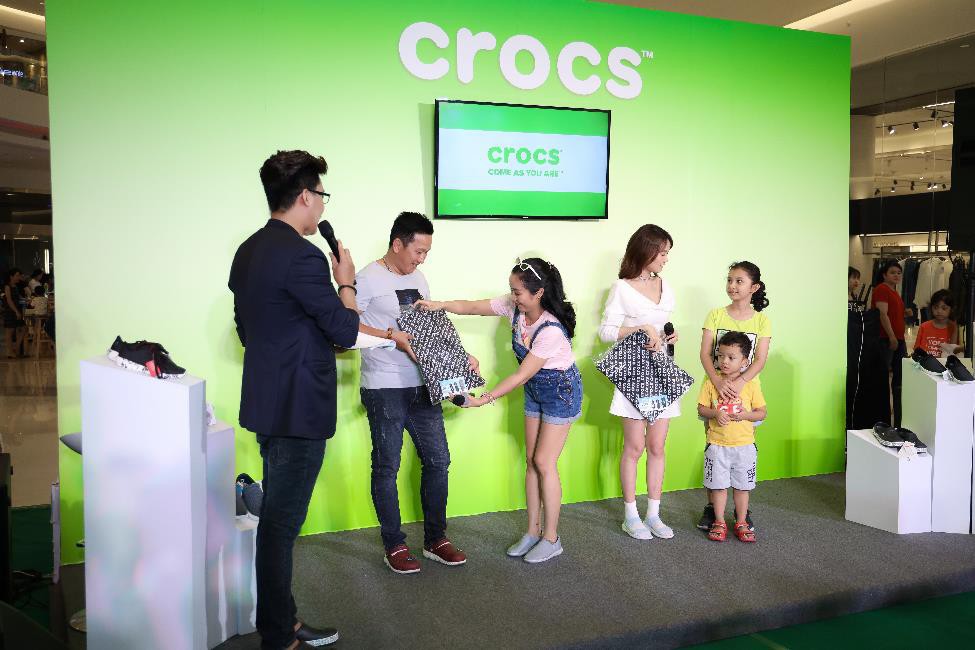Nhung Gumiho và Ốc Thanh Vân tham gia sự kiện Crocs ra mắt 3 dòng sản phẩm mới, lý giải vì sao ai cũng nên sở hữu ít nhất 1 đôi đến từ thương hiệu này - Ảnh 10.