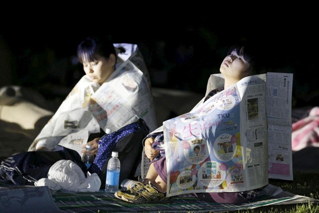 Khi đất nước bị siêu bão tấn công, những người vợ Nhật Bản đã thể hiện kỹ năng không chỉ cơm áo mà còn giúp cả gia đình sinh tồn - Ảnh 2.