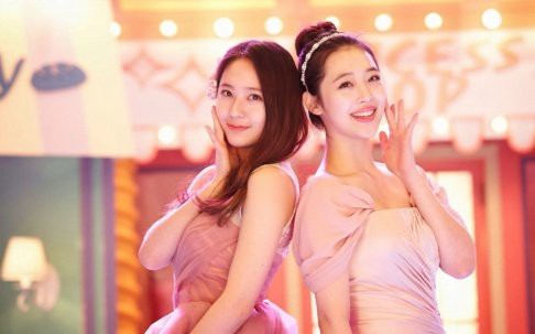 Túc trực bên Sulli suốt 3 ngày tang lễ, Krystal vẫn bị đối xử cay nghiệt và đây là động thái của cộng đồng mạng quốc tế - Ảnh 3.