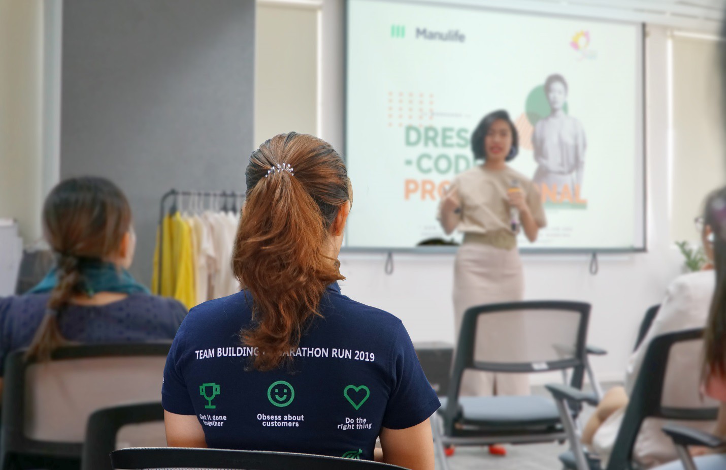 Tận hưởng hạnh ph&uacute;c đơn giản mỗi ng&agrave;y c&ugrave;ng Manulife - Ảnh 1.