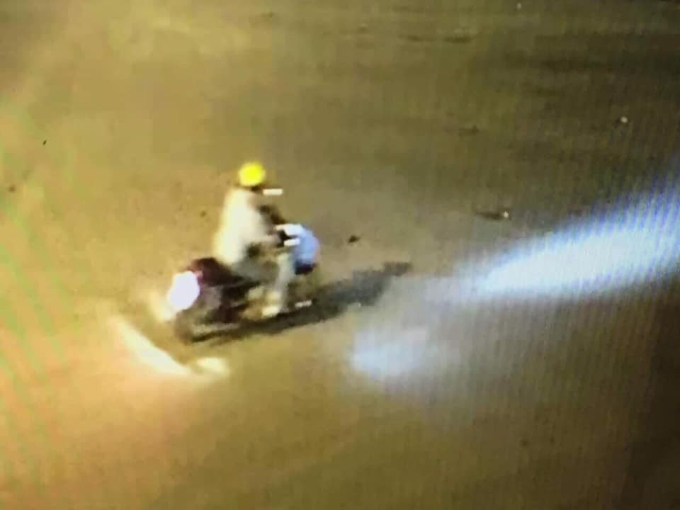 Lộ diện đoạn video xuất hiện nghi phạm sát hại dã man bảo vệ BHXH ở Nghệ An - Ảnh 2.