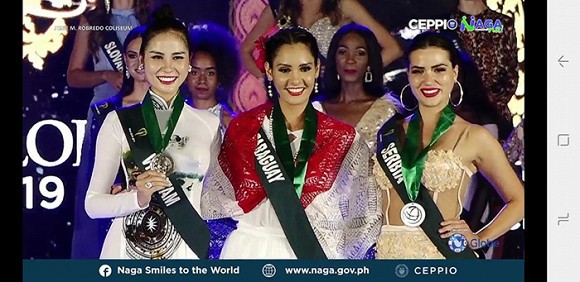 Đại diện Việt Nam tiếp tục gặt hái thành tích đáng nể tại Miss Earth 2019 dù không giỏi tiếng Anh - Ảnh 1.