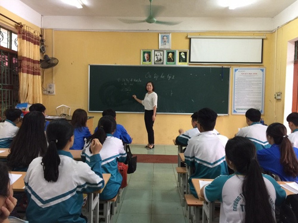 Gi&aacute;o vi&ecirc;n dạy Văn khẳng định "kh&ocirc;ng c&oacute; lửa l&agrave;m sao c&oacute; kh&oacute;i", học sinh lớp H&oacute;a h&ugrave;ng hồn chứng minh ngược khiến c&ocirc; cũng c&acirc;m n&iacute;n - Ảnh 5.