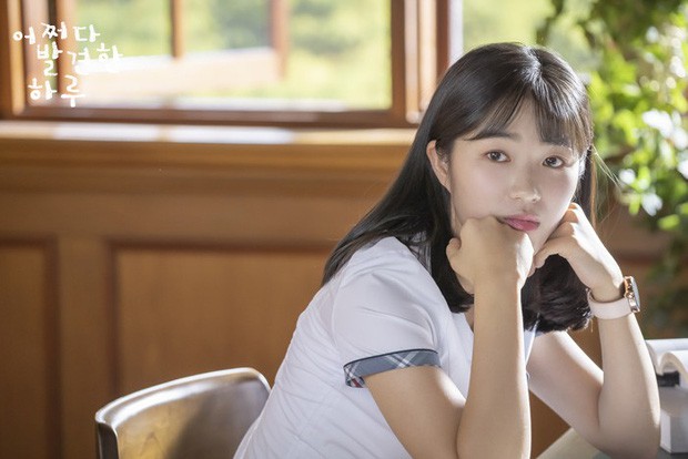 Đánh bật "Vagabond" của Lee Seung Gi và Suzy, "Extraordinary You" trở thành phim Hàn hot nhất hiện nay - Ảnh 2. Đánh bật "Vagabond" của Lee Seung Gi và Suzy, "Extraordinary You" trở thành phim Hàn hot nhất hiện nay - Ảnh 2.