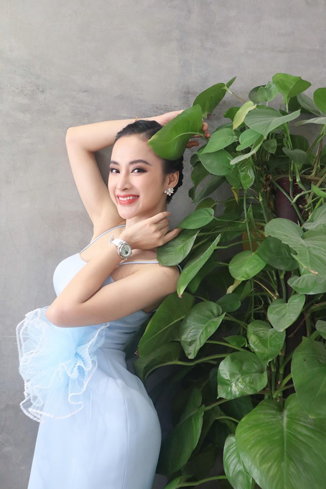 “Soi” nhất cử nhất động của sao Việt 25/10 - Ảnh 10. “Soi” nhất cử nhất động của sao Việt 25/10 - Ảnh 10.