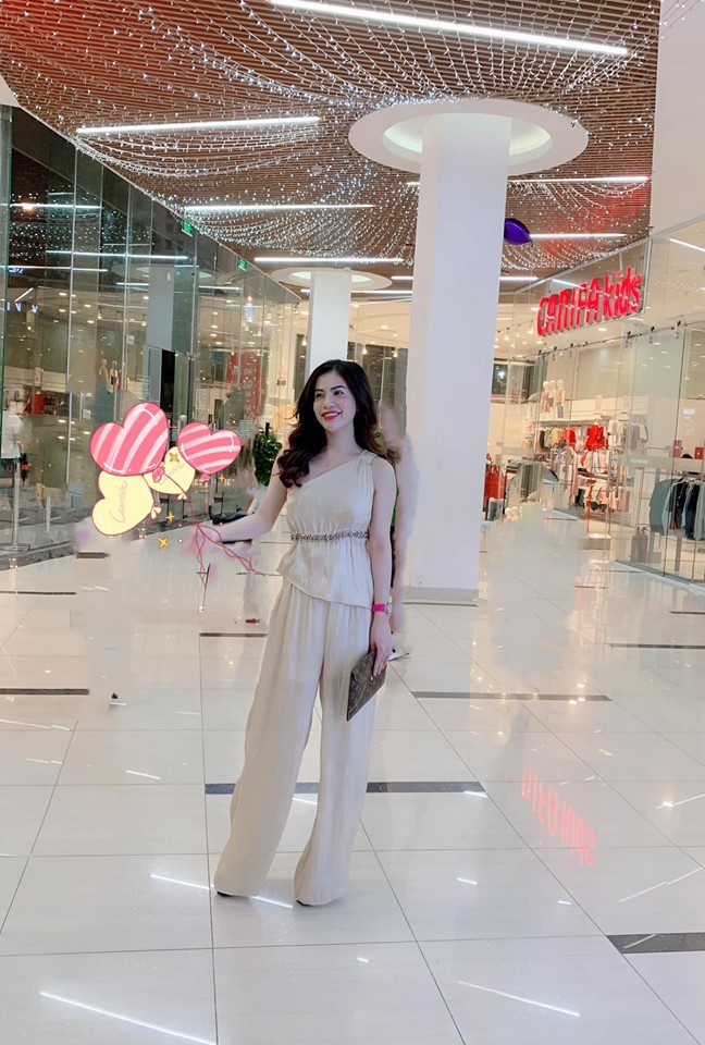 Cuối tuần của các hot mom: Lần đầu Hương Baby khoe con trai mới sinh, Hương Trần vợ cũ Việt Anh đã có người mới? - Ảnh 4. Cuối tuần của các hot mom: Lần đầu Hương Baby khoe con trai mới sinh, Hương Trần vợ cũ Việt Anh đã có người mới? - Ảnh 4.
