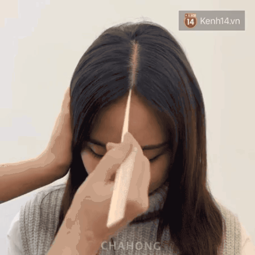 Chỉ l&agrave; xo&atilde; t&oacute;c nhưng g&aacute;i H&agrave;n vẫn xinh v&agrave; thần th&aacute;i ngời ngời l&agrave; nhờ tuyệt chi&ecirc;u chia ng&ocirc;i đặc biệt - Ảnh 2.