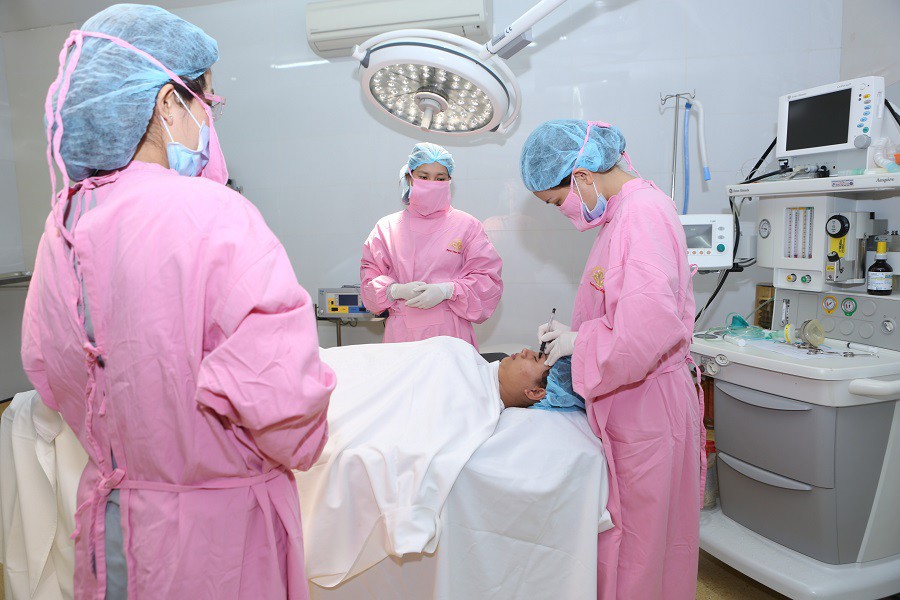 Ưu đ&atilde;i l&agrave;m đẹp hấp dẫn mừng ng&agrave;y Phụ nữ Việt Nam tại Bệnh viện Thẩm mỹ Ngọc Ph&uacute; - Ảnh 4.