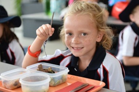 Ngó qua bữa ăn trưa của 5 trường quốc tế ở Singapore: Tràn ngập dinh dưỡng giúp trẻ phát triển - Ảnh 7.