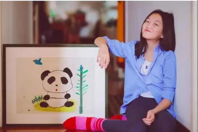 Netizen mỉa mai, nhờ là con gái Vương Phi bức tranh của Lý Yên mới bán được với giá gần 3 tỷ đồng, nhưng sự thật đằng sau mới khiến mọi người xúc động - Ảnh 2.
