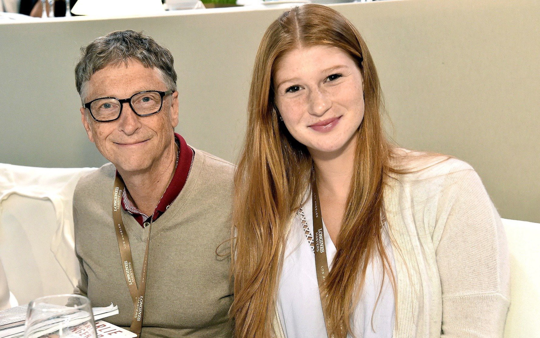 Дочь живет за границей. Билл Гейтс семья. Фиби Гейтса дочь.